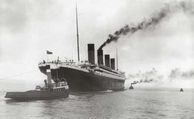 Titanic bereit für ihre Jungfernfahrt, 2. April 1912 von English Photographer